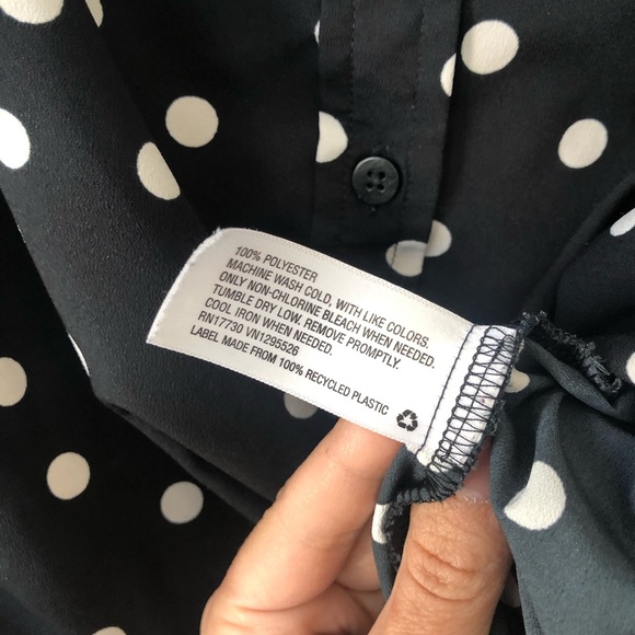 Button up polka dot top - Picture 6 of 11